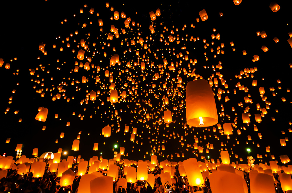 Flying Sky Lantern on Yeepeng festival in Chiangmai thailand